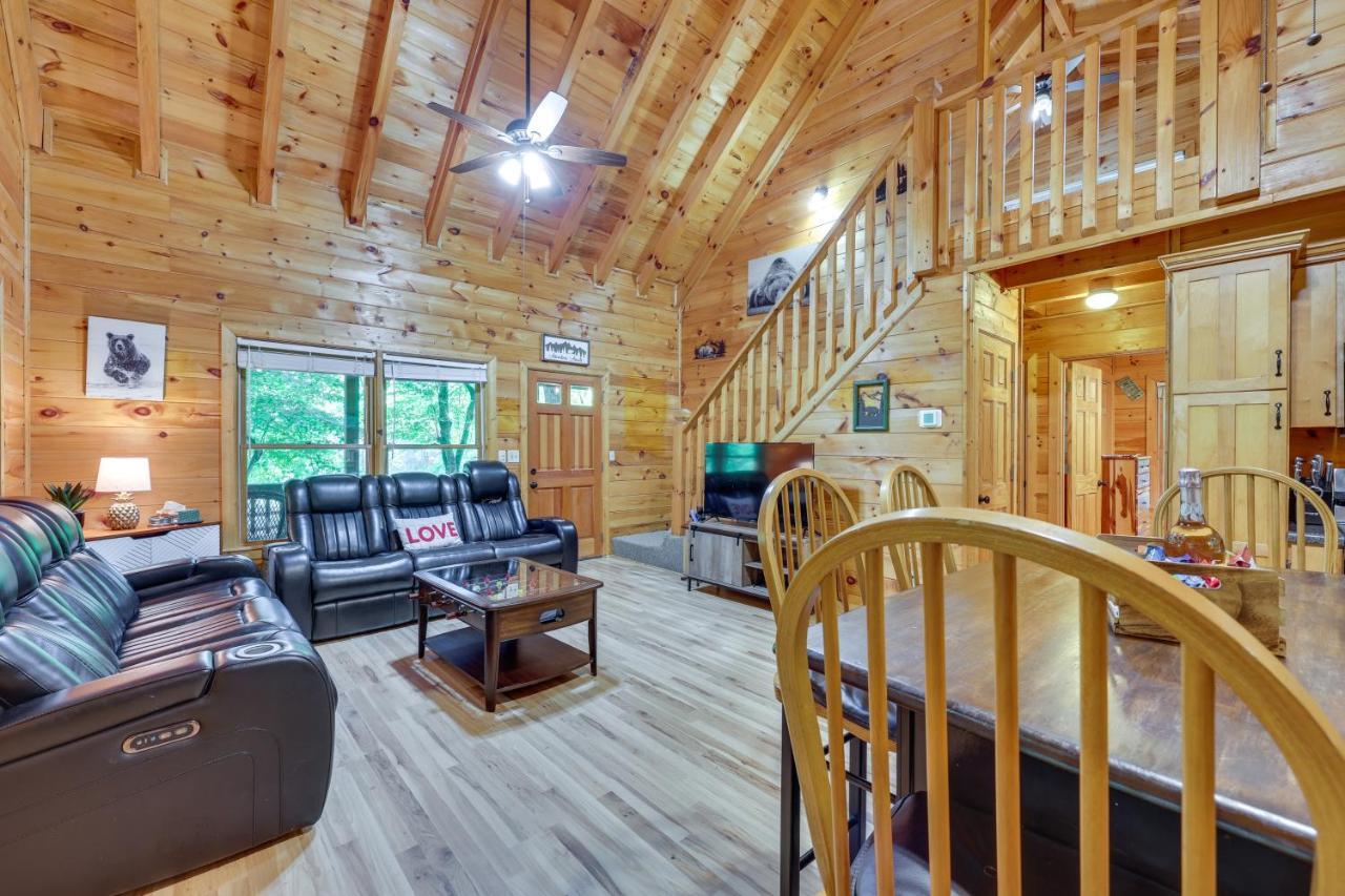 Riverfront Ellijay Cabin With Deck And Pool Access! מראה חיצוני תמונה