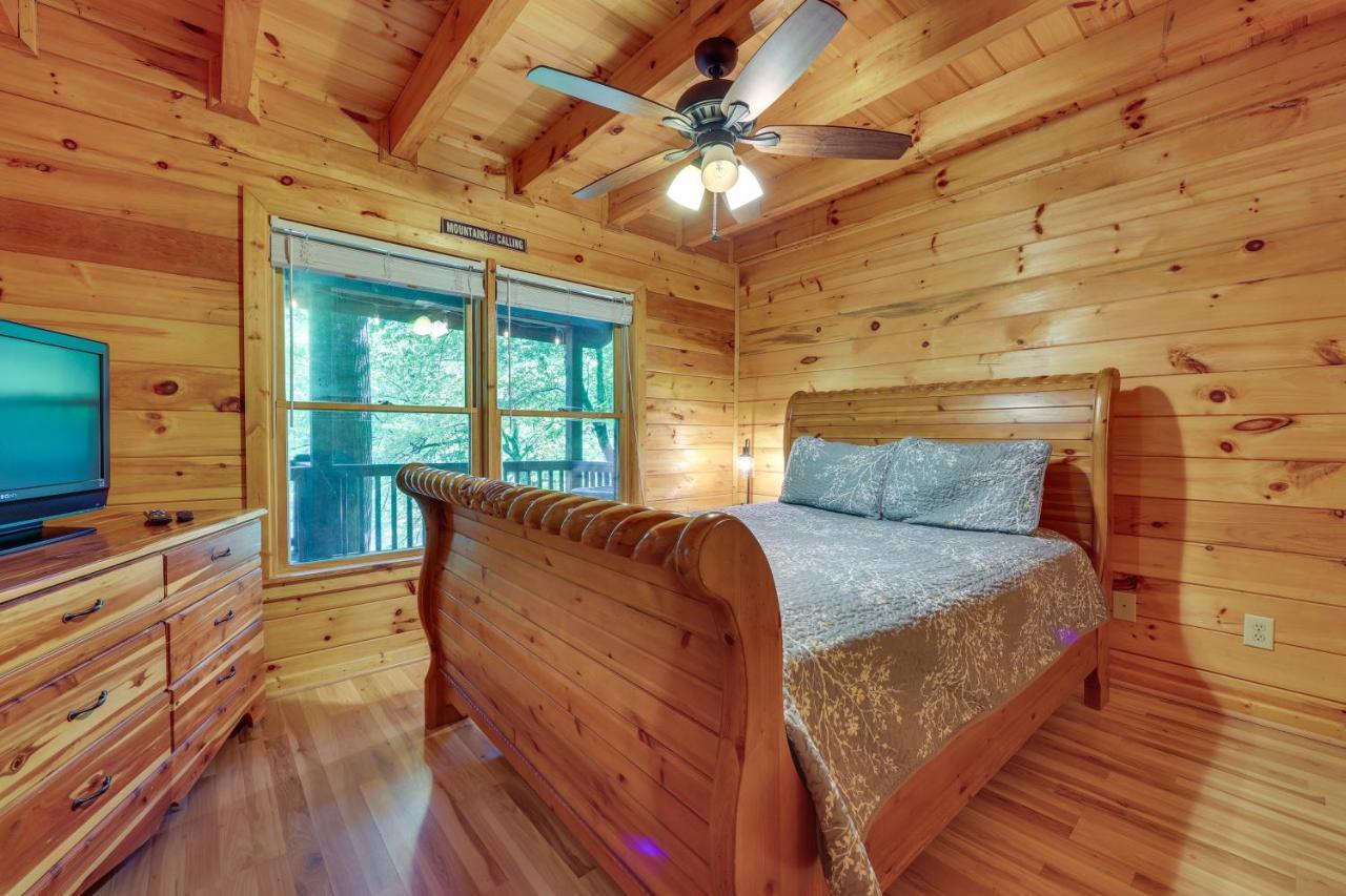Riverfront Ellijay Cabin With Deck And Pool Access! מראה חיצוני תמונה