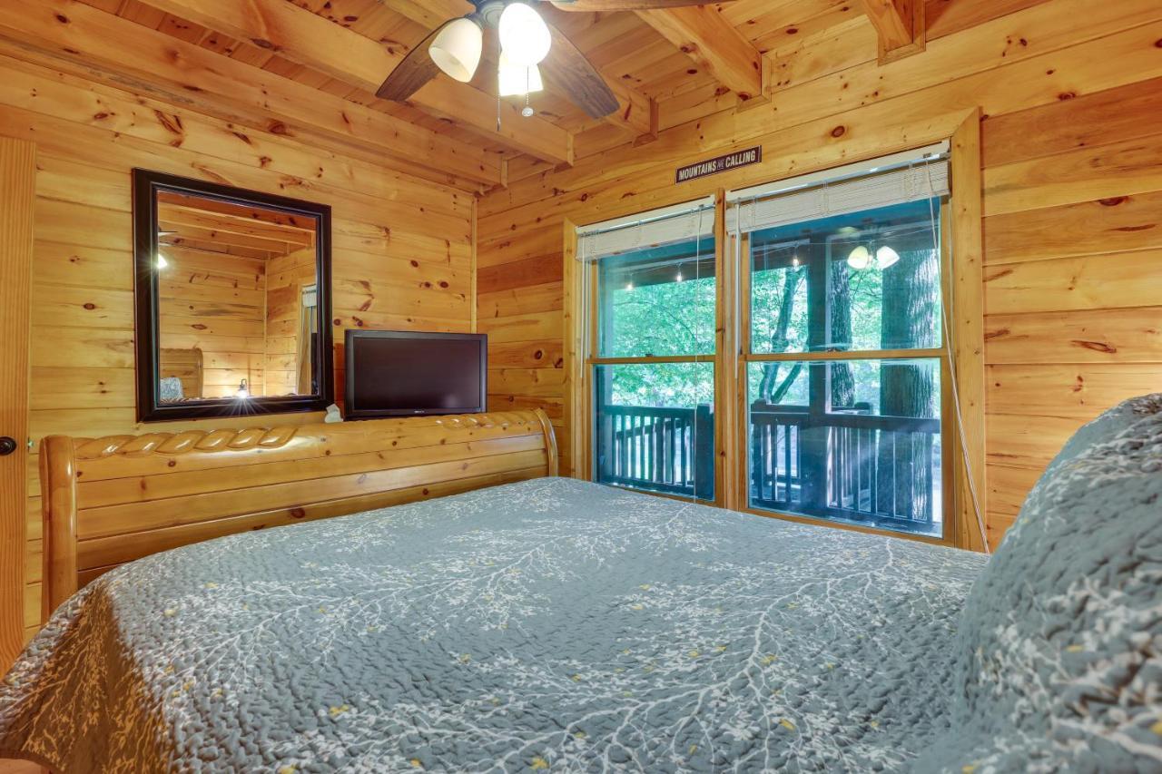 Riverfront Ellijay Cabin With Deck And Pool Access! מראה חיצוני תמונה